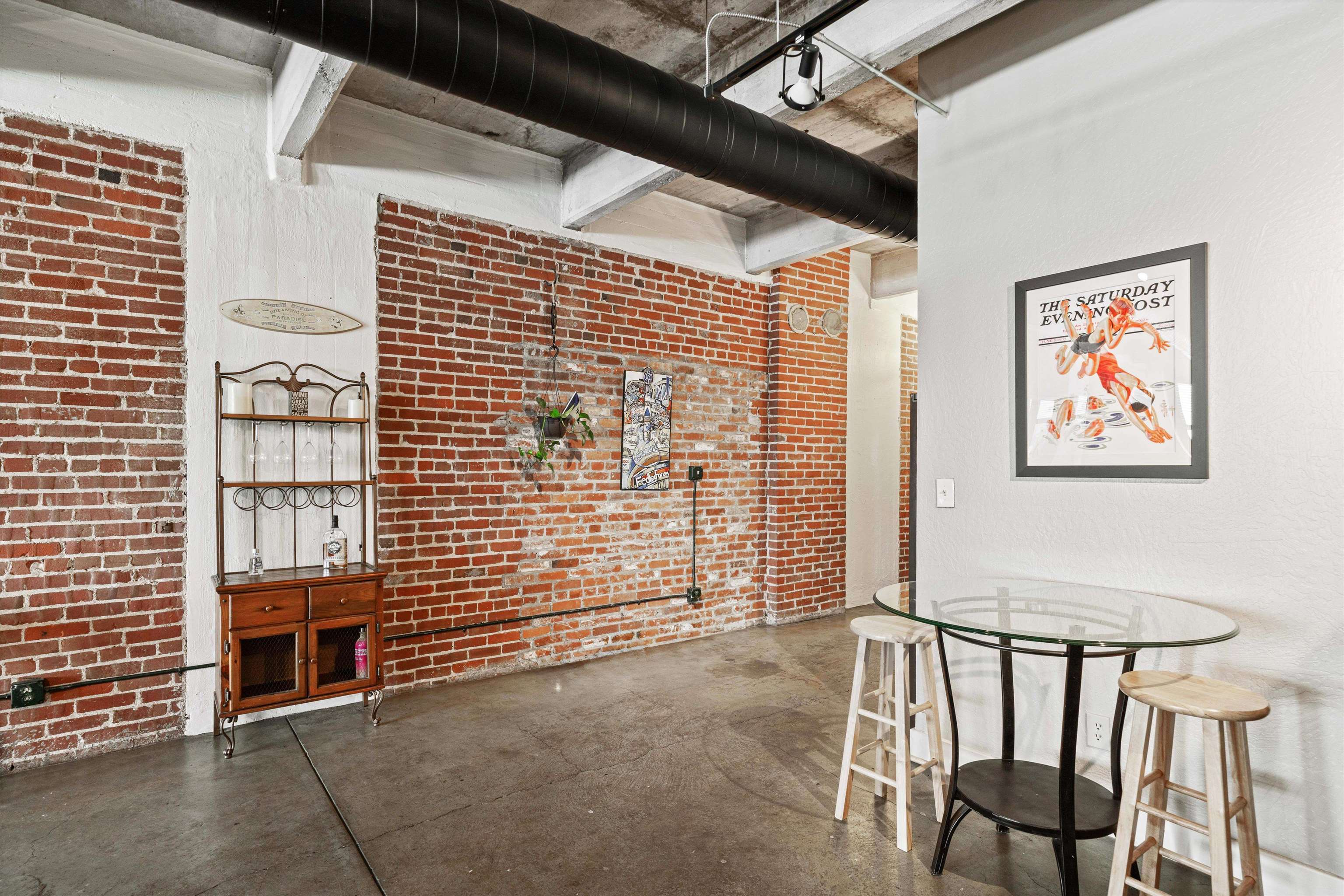 408 South Front Street, Unit 413 Memphis, TN 38103 - Photo 16 of 30 a view of a room with furniture and window