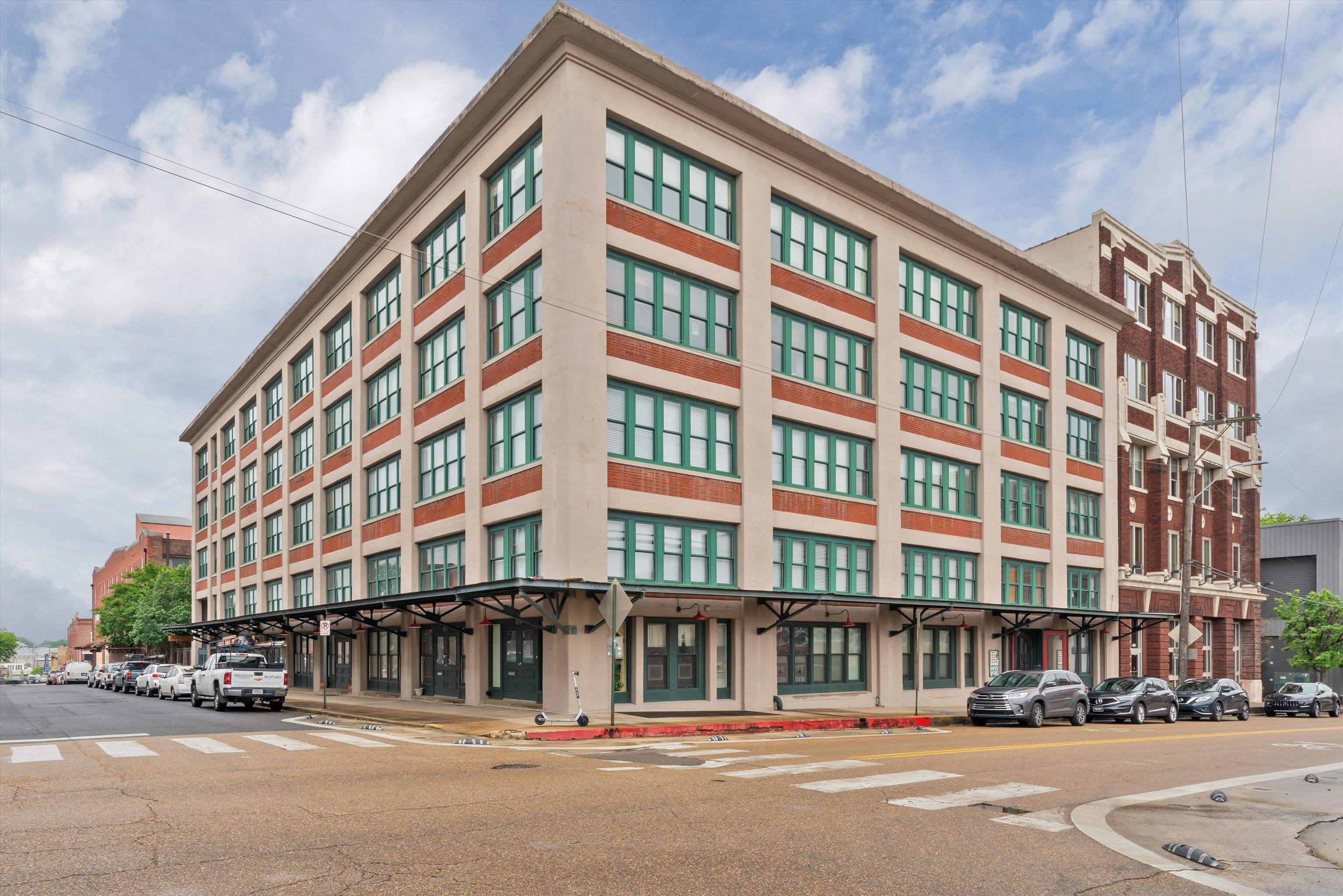 408 South Front Street, Unit 413 Memphis, TN 38103 - Photo 25 of 30 a front view of a building