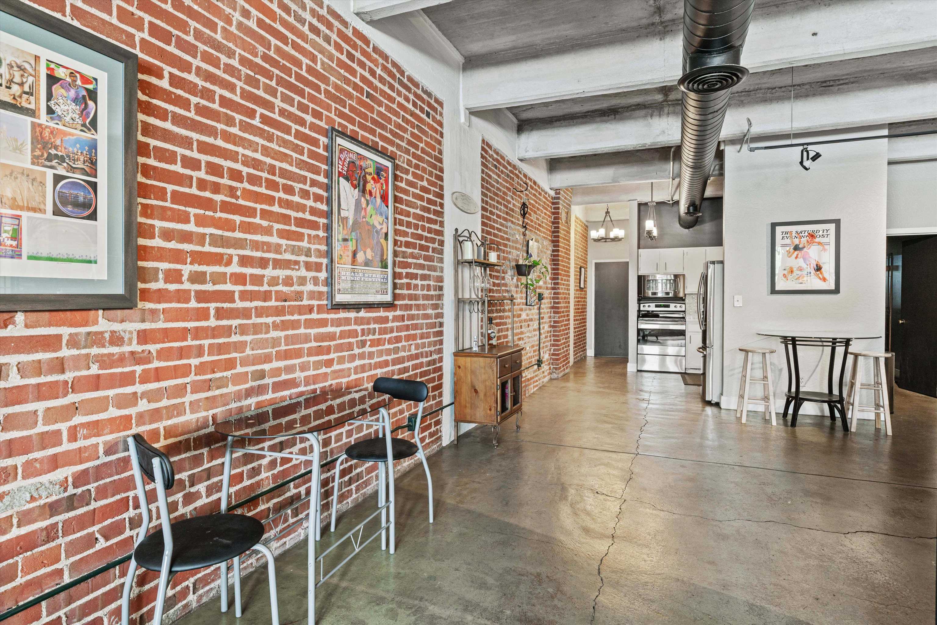 408 South Front Street, Unit 413 Memphis, TN 38103 - Photo 8 of 30 a view of an outdoor space with seating area