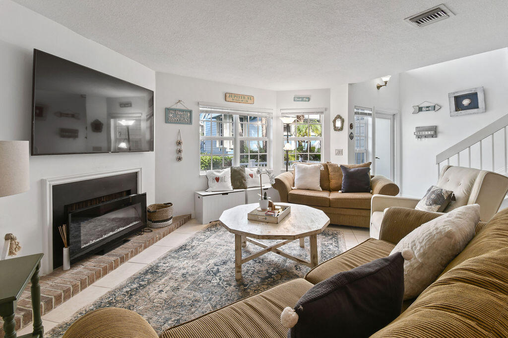 719 Ocean Dunes Circle Jupiter, FL 33477 - Photo 2 of 31 719OceanDunesCir-2022_09