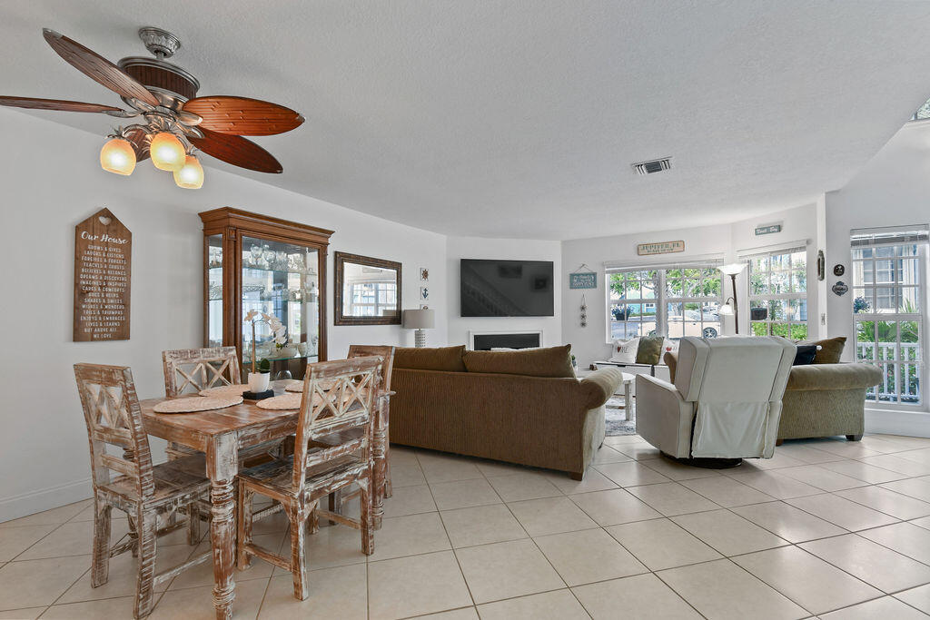 719 Ocean Dunes Circle Jupiter, FL 33477 - Photo 7 of 31 719OceanDunesCir-2022_15