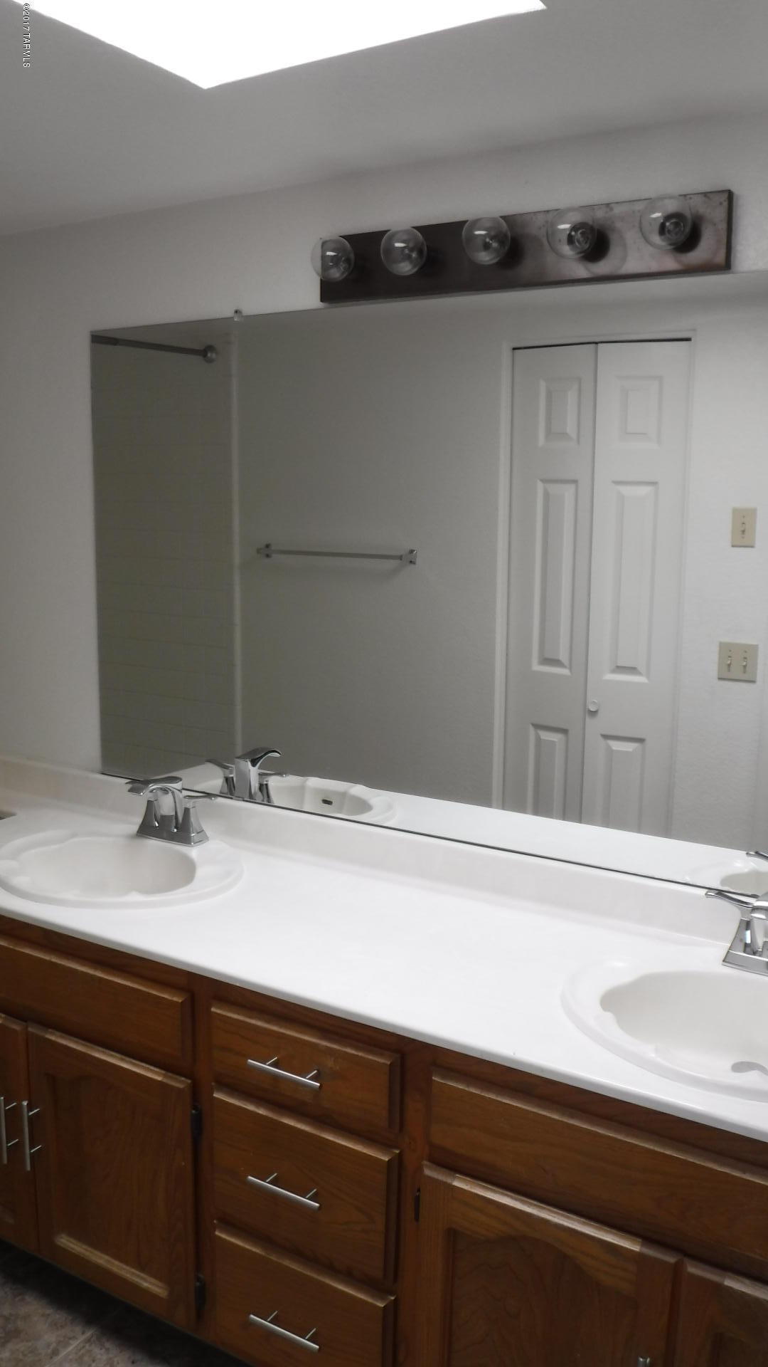 1200 East River Road, Unit J133 Tucson, AZ 85718 - Photo 26 of 33