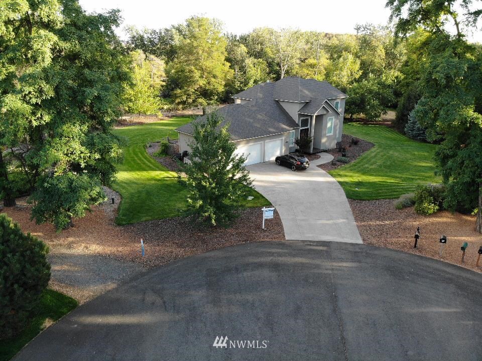 215 Looking Glass Road Walla Walla, WA 99362 - Photo 1 of 32 Gallery Image 1