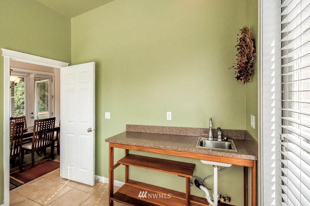215 Looking Glass Road Walla Walla, WA 99362 - Photo 7 of 32 Gallery Image 7