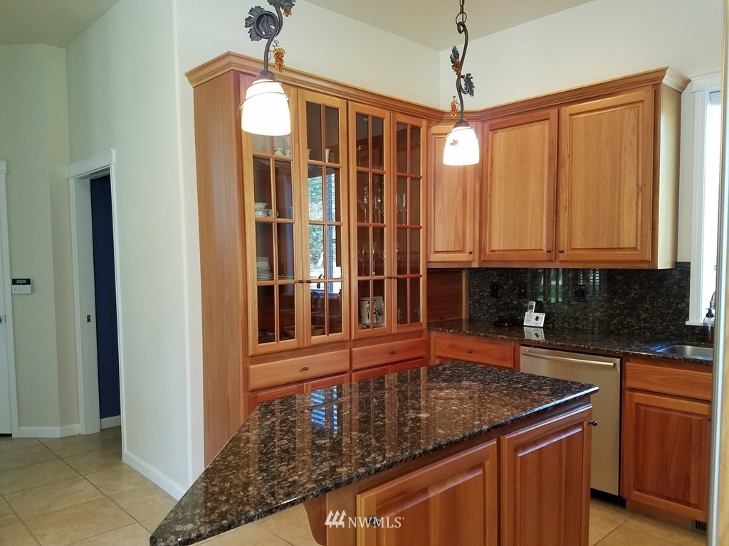 215 Looking Glass Road Walla Walla, WA 99362 - Photo 9 of 32 Gallery Image 9