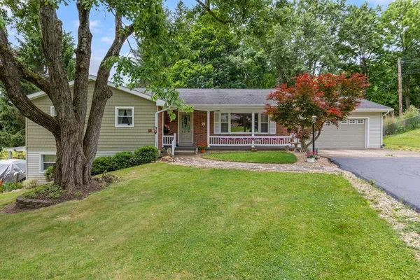 $420,000 | 11 Old Orchard Drive, Mount Vernon, OH 43050