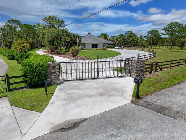 $3,950,000 | 11085 86th Street North, Palm Beach Gardens, FL 33412