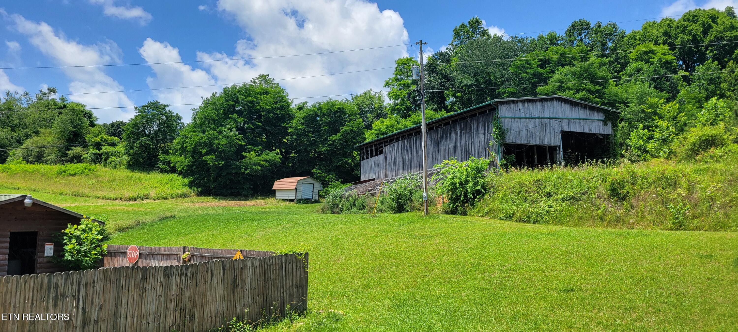 151 Rolen Road New Tazewell, TN 37825 - Photo 17 of 38 17