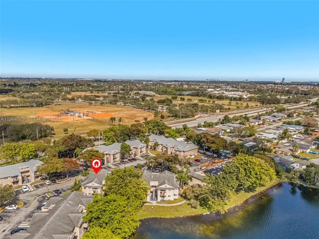 $2,400 | 2331 Northwest 96th Terrace, Unit 17F, Pembroke Pines, FL 33024