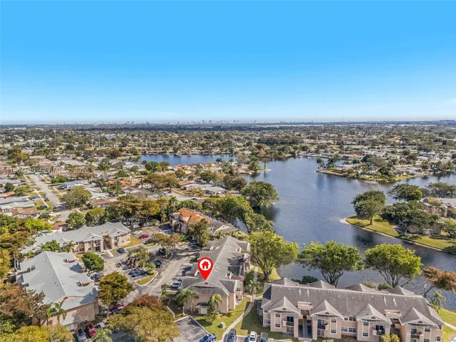 $2,400 | 2331 Northwest 96th Terrace, Unit 17F, Pembroke Pines, FL 33024