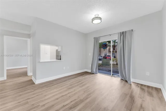 $2,400 | 2331 Northwest 96th Terrace, Unit 17F, Pembroke Pines, FL 33024