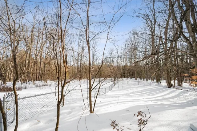 $285,000 | 399 Jackson Summit Road, Unit E, Mayfield, NY 12117