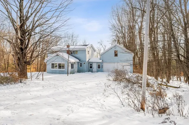 $285,000 | 399 Jackson Summit Road, Unit E, Mayfield, NY 12117