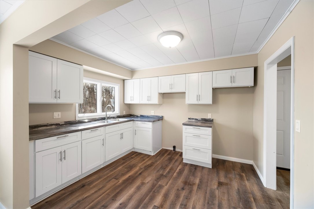 399 Jackson Summit Road, Unit E Mayfield, NY 12117 - Photo 5 of 17