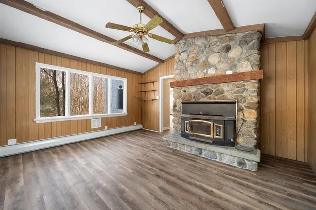 $285,000 | 399 Jackson Summit Road, Unit E, Mayfield, NY 12117