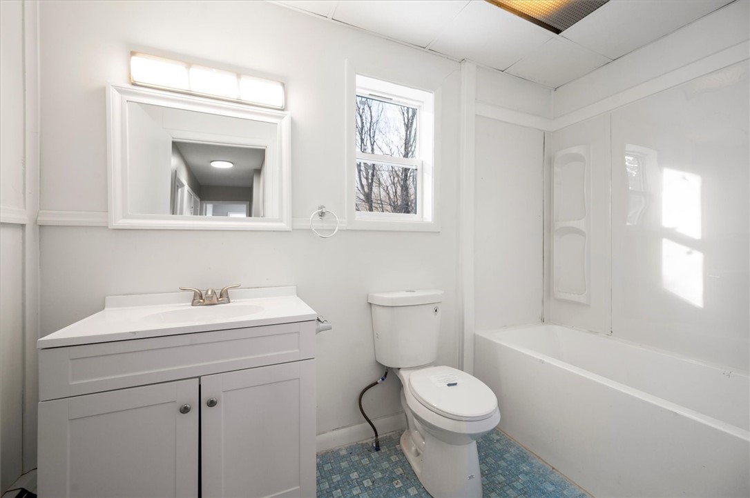 399 Jackson Summit Road, Unit E Mayfield, NY 12117 - Photo 10 of 17