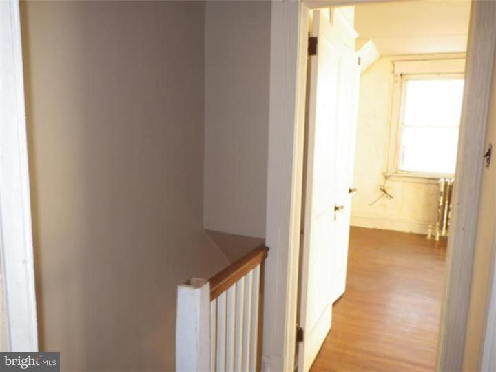 587 Timberlake Road Upper Darby, PA 19082 - Photo 7 of 10