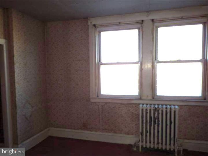 587 Timberlake Road Upper Darby, PA 19082 - Photo 9 of 10