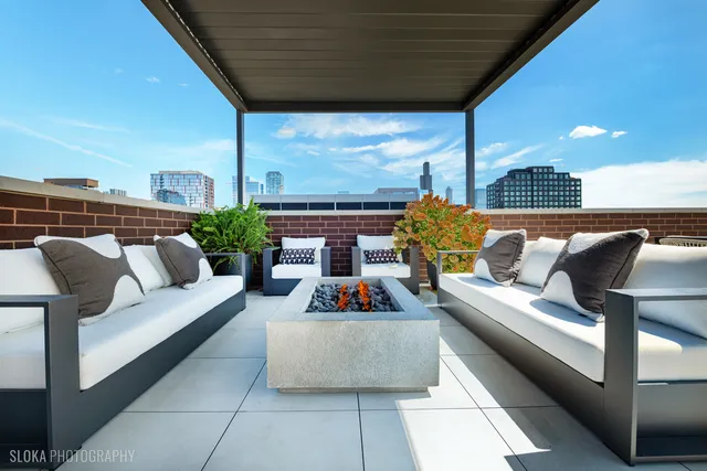 $2,999,999 | 116 North Willard Court, Unit PH01, Chicago, IL 60607