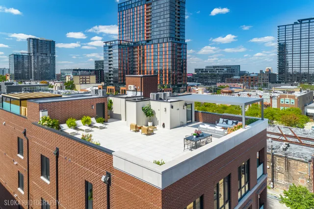 $2,999,999 | 116 North Willard Court, Unit PH01, Chicago, IL 60607