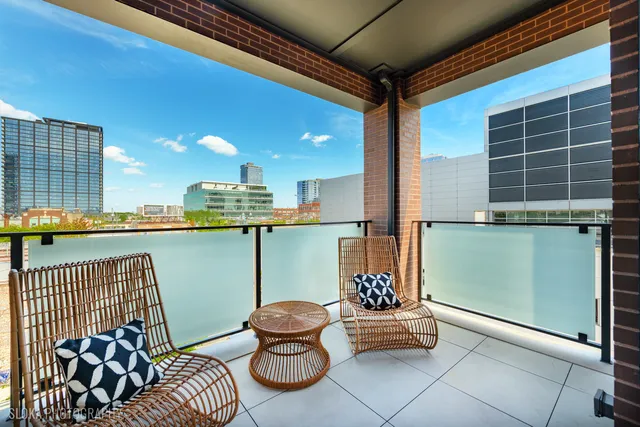 $2,999,999 | 116 North Willard Court, Unit PH01, Chicago, IL 60607