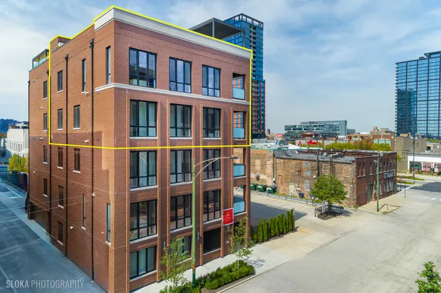 $2,999,999 | 116 North Willard Court, Unit PH01, Chicago, IL 60607