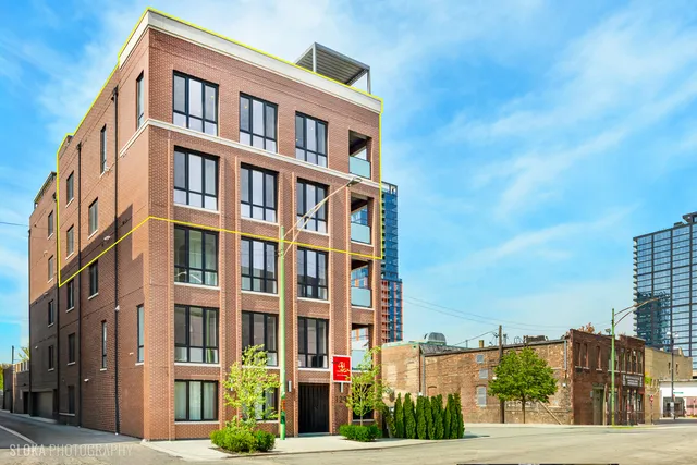 $2,999,999 | 116 North Willard Court, Unit PH01, Chicago, IL 60607