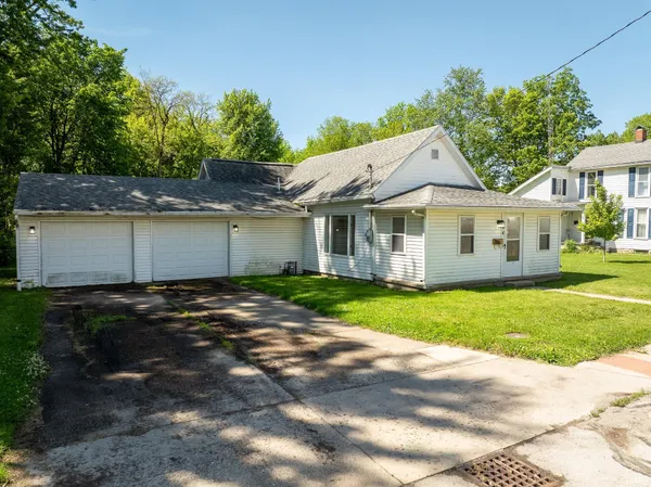 $99,900 | 134 East Carl Street, Winchester, IN 47394