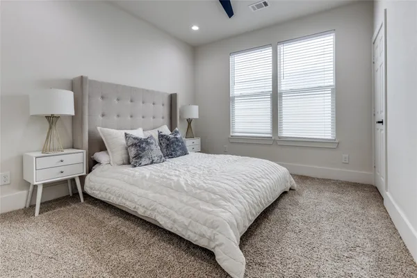 $3,300 | 5618 Canal Street, Houston, TX 77011