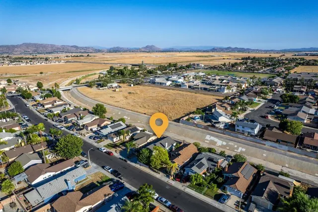 $469,999 | 695 Clearwater Drive, Perris, CA 92571