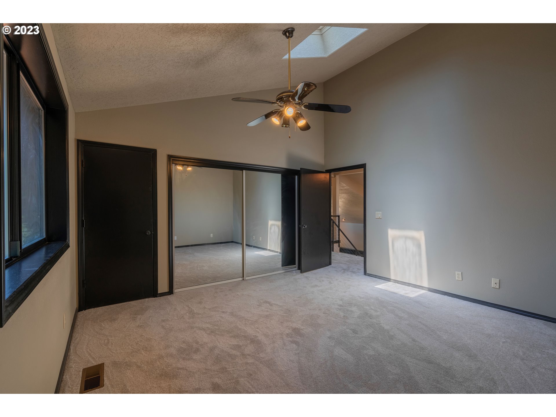 19040 South Mattoon Road Estacada, OR 97023 - Photo 26 of 46 a view of an empty room with a ceiling fan