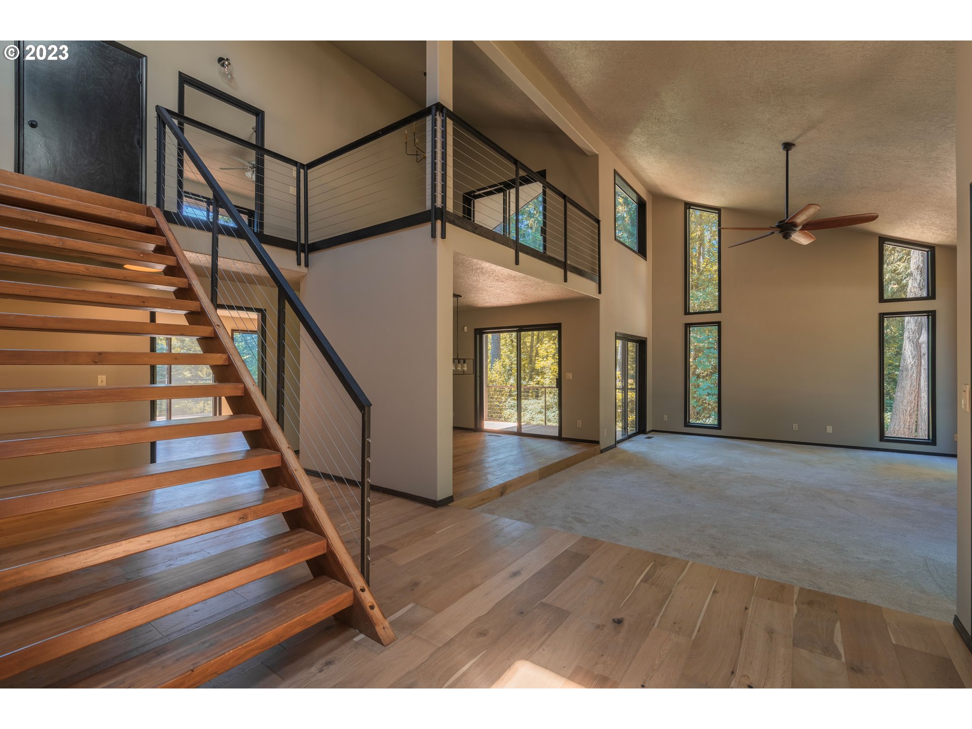19040 South Mattoon Road Estacada, OR 97023 - Photo 5 of 46 a view of entryway and hall with wooden floor