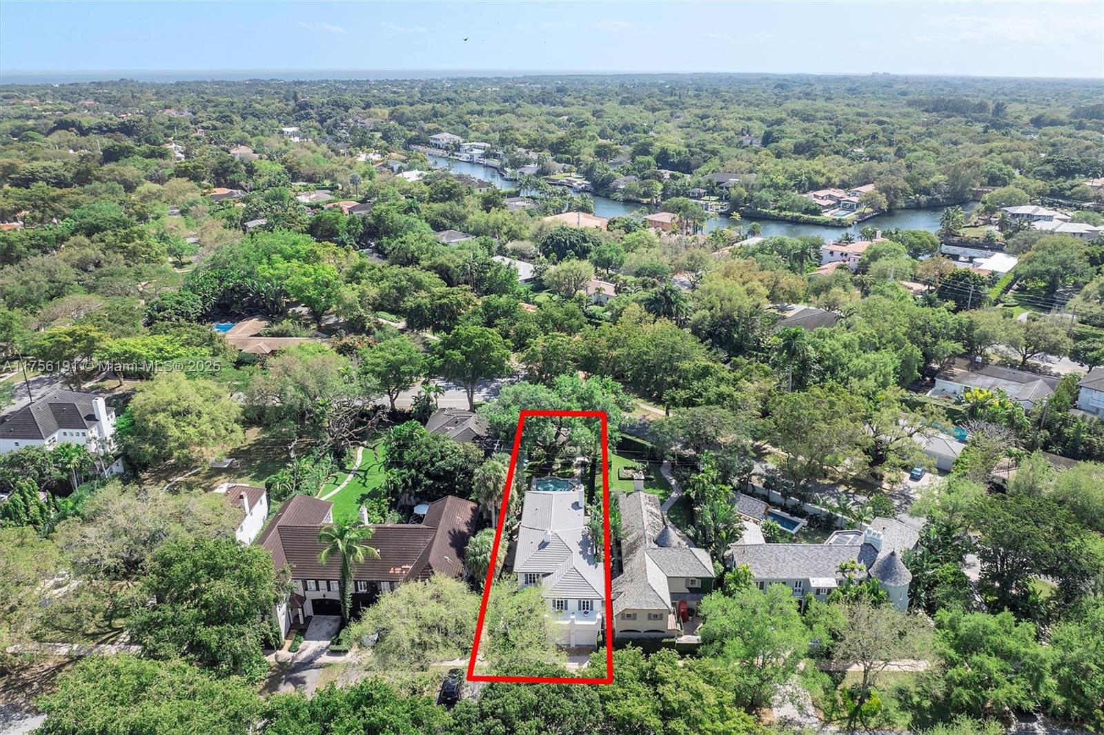 524 Hardee Road Coral Gables, FL 33146 - Photo 47 of 48 an aerial view of a forest with houses