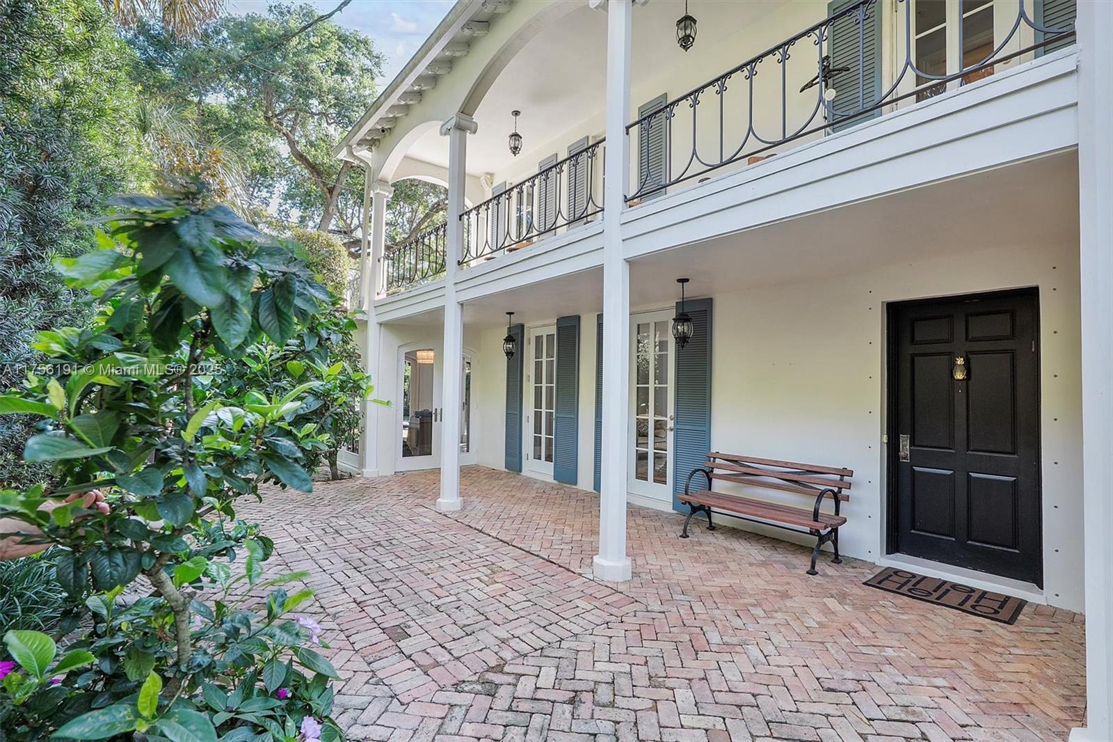 524 Hardee Road Coral Gables, FL 33146 - Photo 8 of 48 a view of entryway with yard