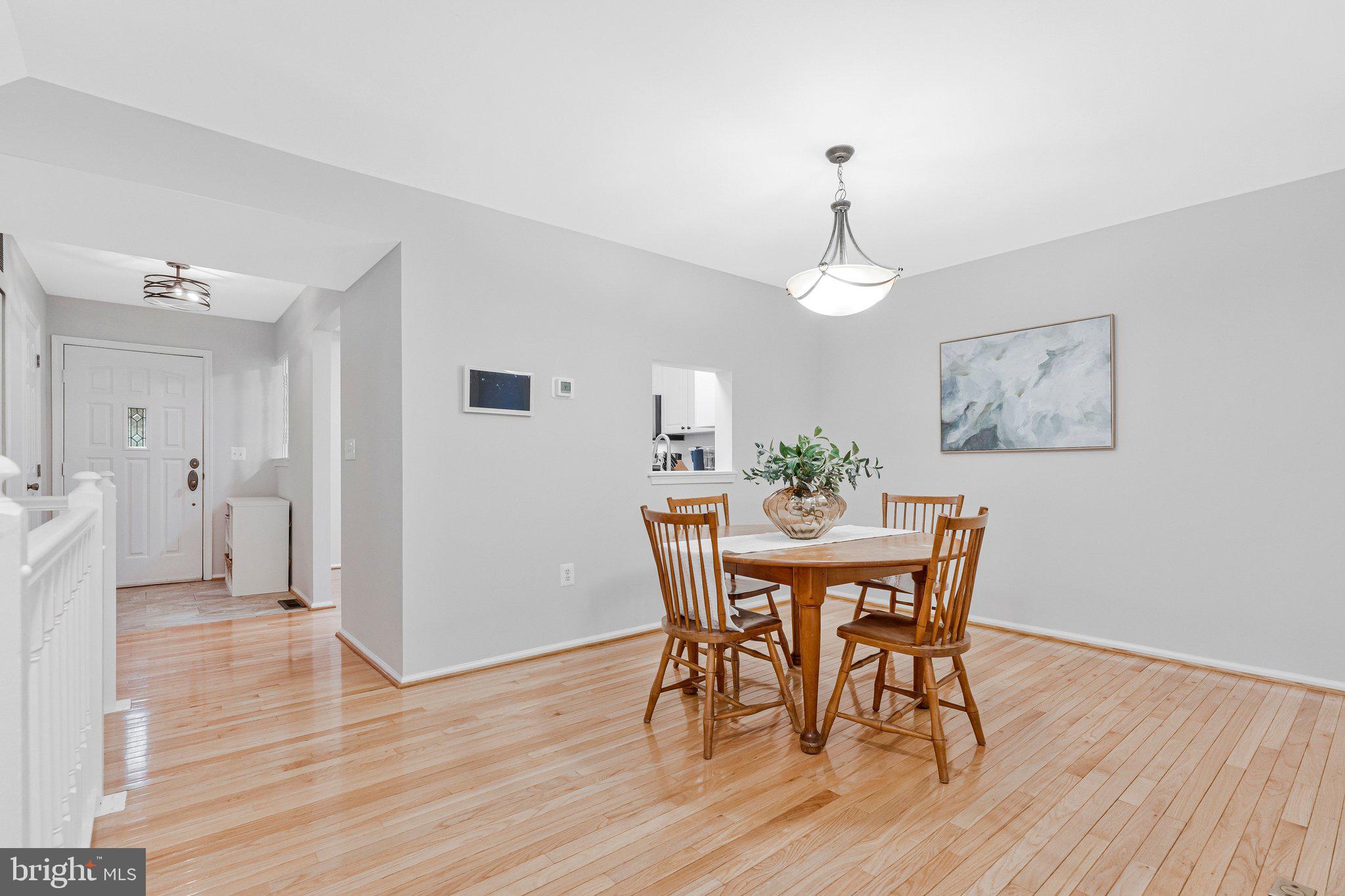265 Chelmsford Court Sterling, VA 20165 - Photo 11 of 40
