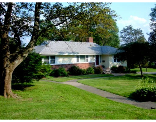 12 Marshall Road Milton, MA 02186 - Photo 2 of 12 Gallery Image 2