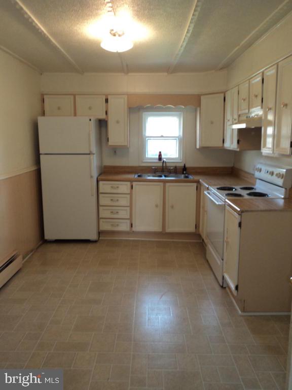 113 North Ronks Road Ronks, PA 17572 - Photo 6 of 23 Gallery Image 6