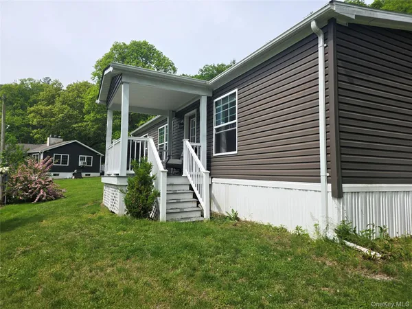 $549,000 | 559 Lake Road, Pine Plains, NY 12567