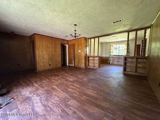4757 Old Lake Road Jackson, MS 39212 - Photo 5 of 10 Old Lake Rd living area view 2