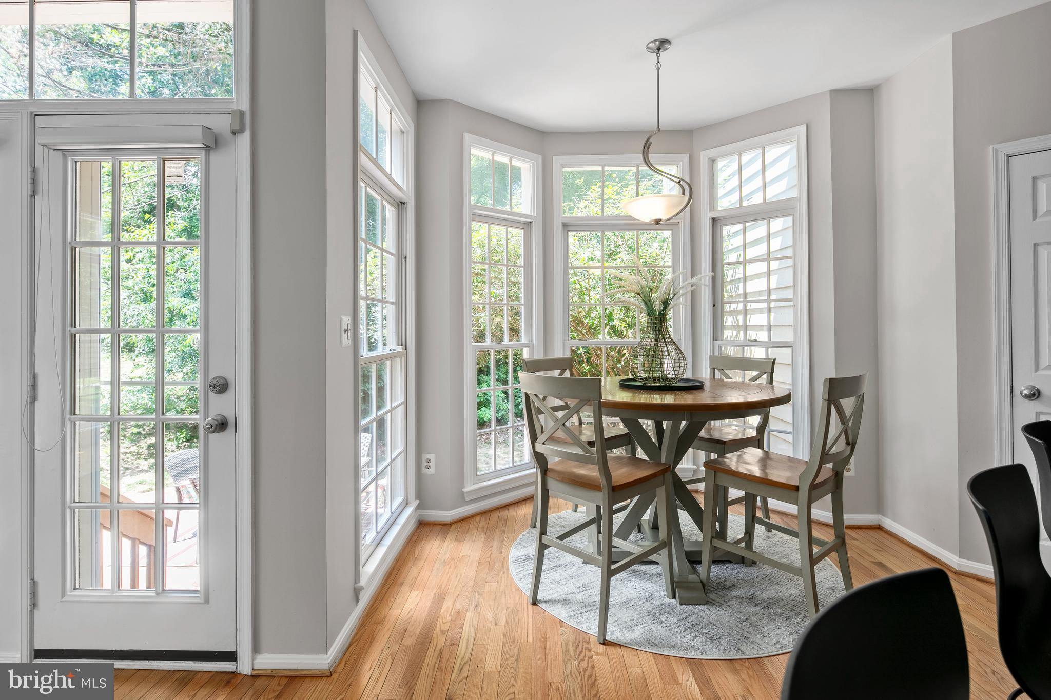11415 Hollow Timber Court Reston, VA 20194 - Photo 6 of 46 Gallery Image 6