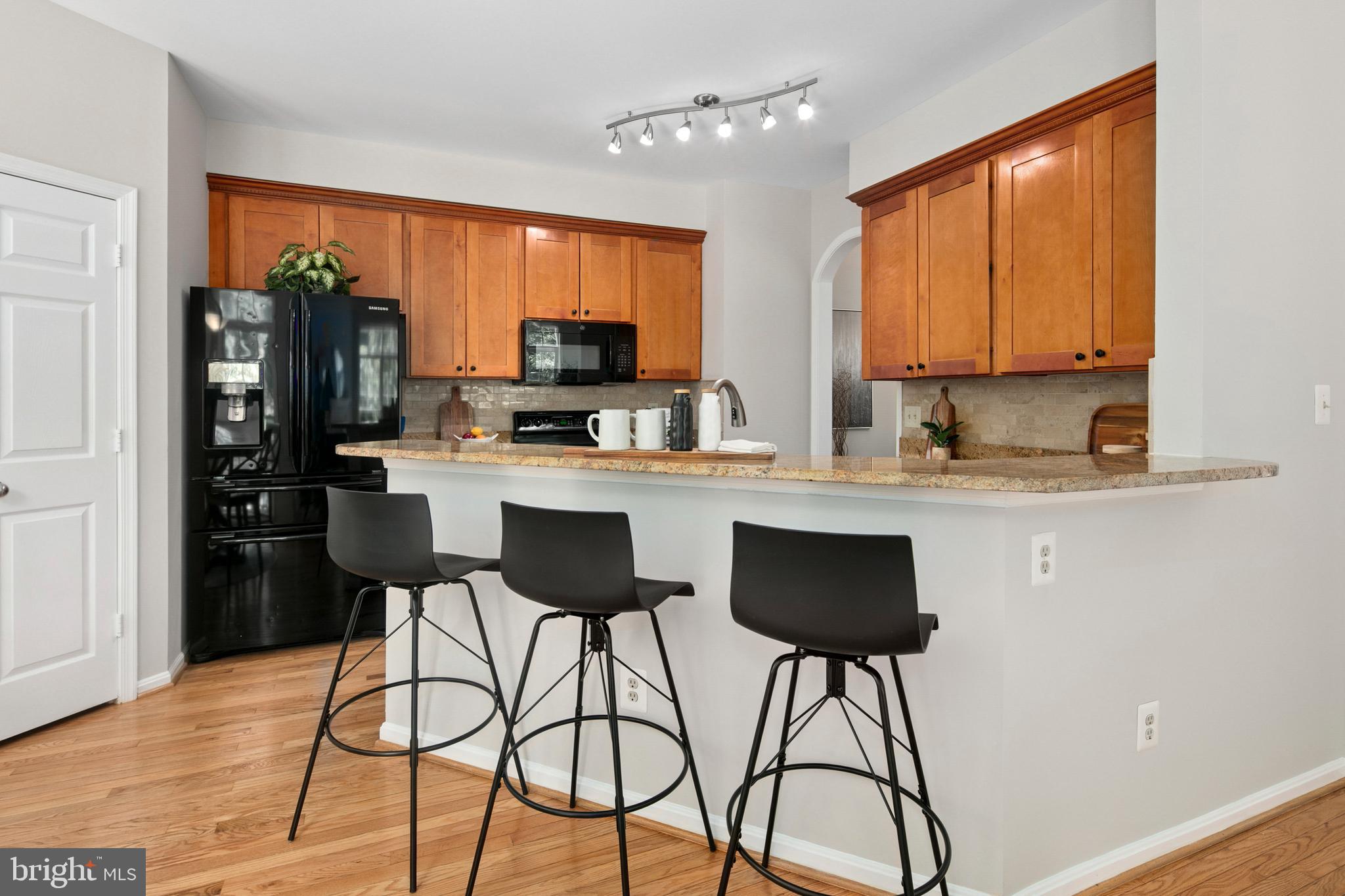 11415 Hollow Timber Court Reston, VA 20194 - Photo 8 of 46 Gallery Image 8