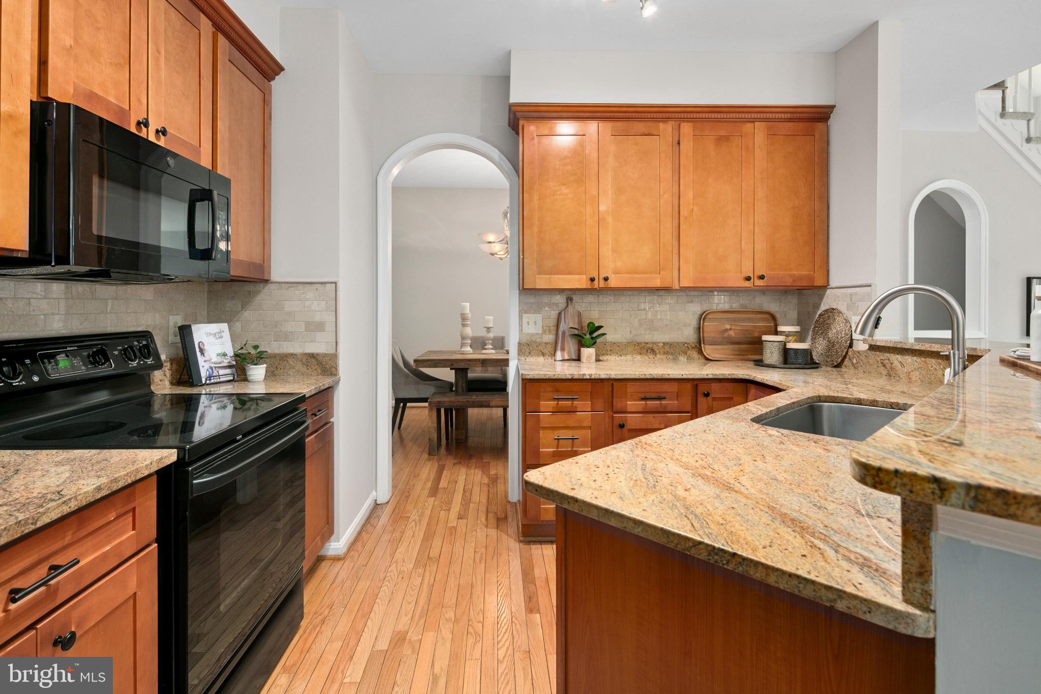 11415 Hollow Timber Court Reston, VA 20194 - Photo 9 of 46 Gallery Image 9
