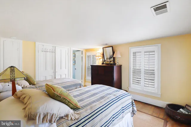 $1,150,000 | 37275 Charles Town, Purcellville, VA 20132