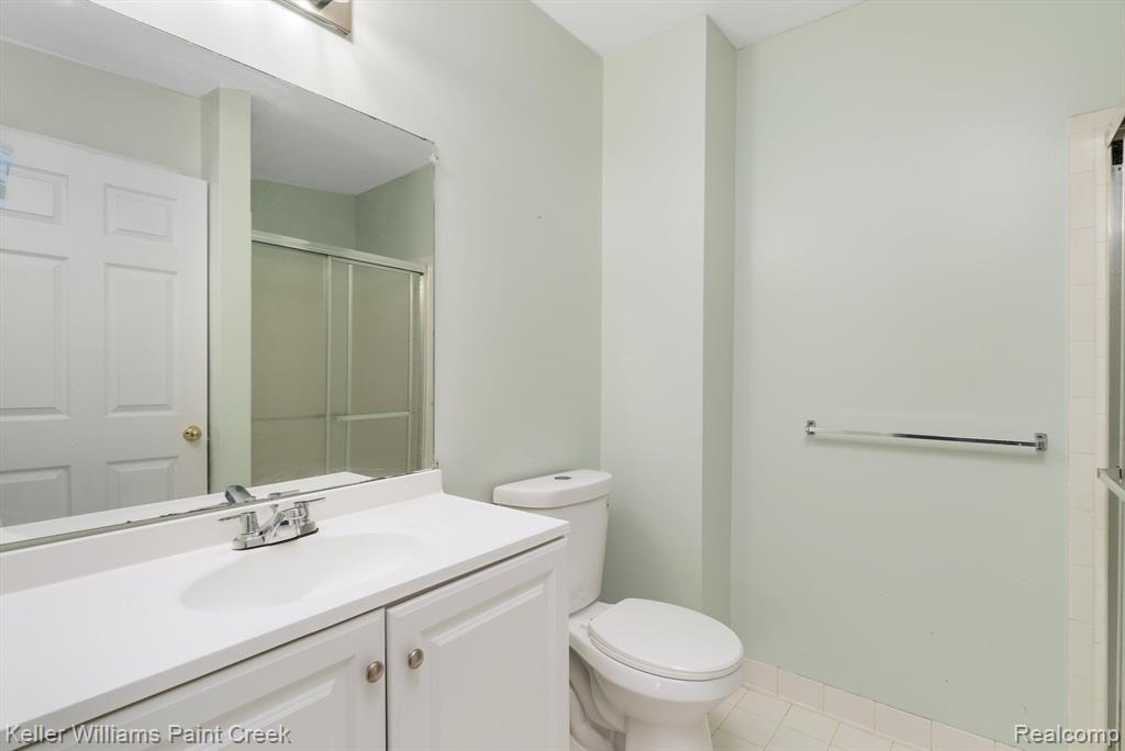 22040 Cape Cod Way Farmington Hills, MI 48336 - Photo 28 of 37