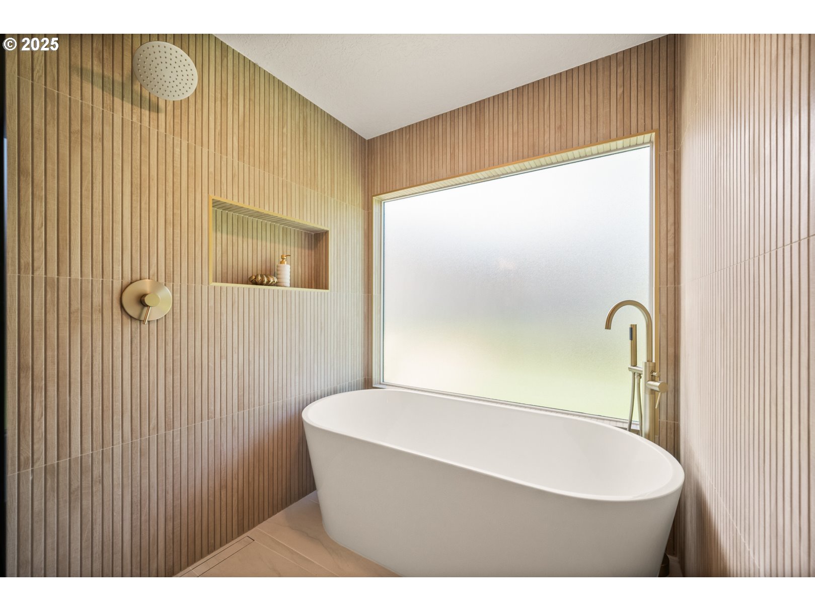 7235 Northeast 9th Avenue Portland, OR 97211 - Photo 14 of 22 a bathroom with a bathtub and a shower