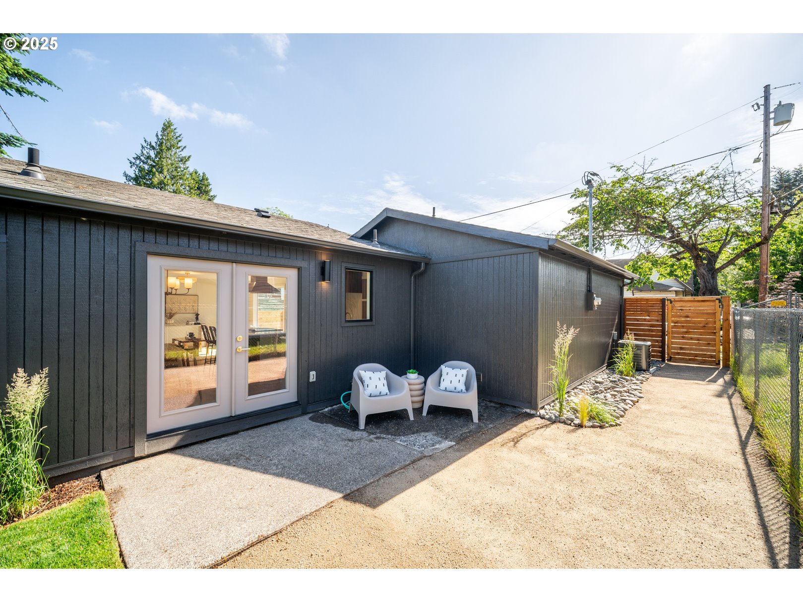 7235 Northeast 9th Avenue Portland, OR 97211 - Photo 19 of 22 a view of livingroom with patio