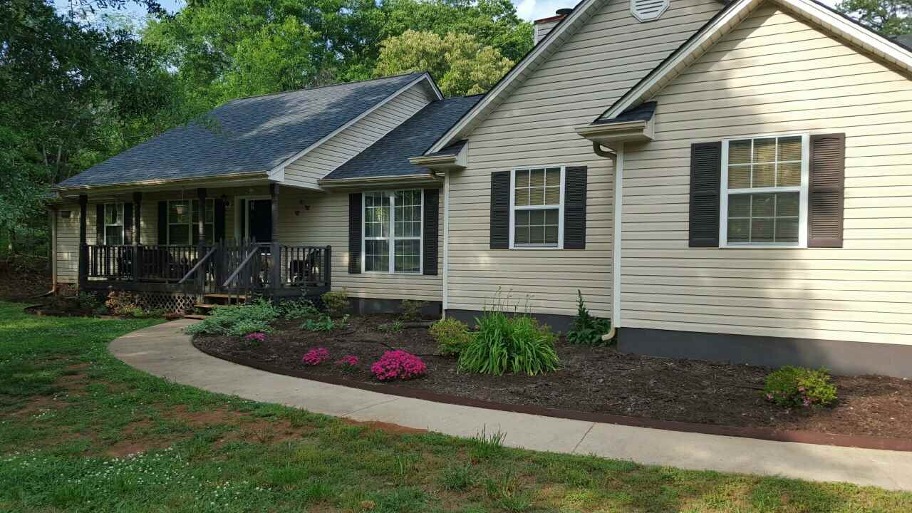 1804 McClellan Road Anderson, SC 29621 - Photo 1 of 24