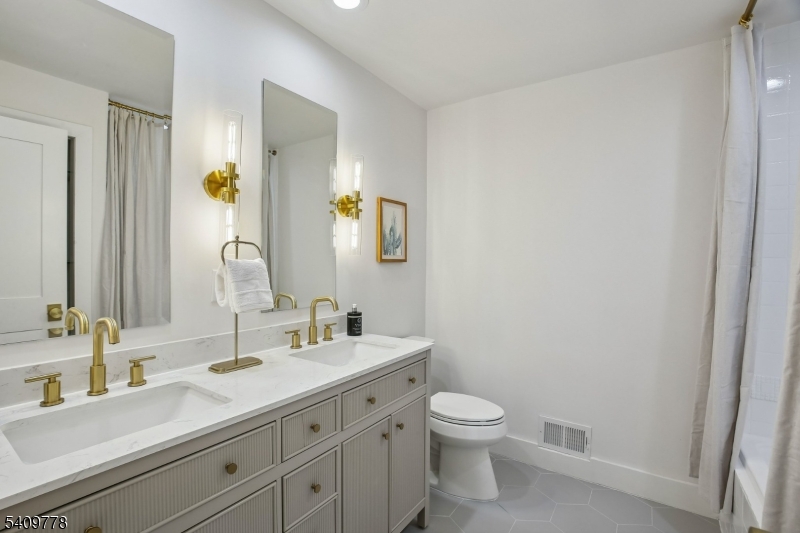 91 Warren Road West Orange, NJ 07052 - Photo 23 of 40