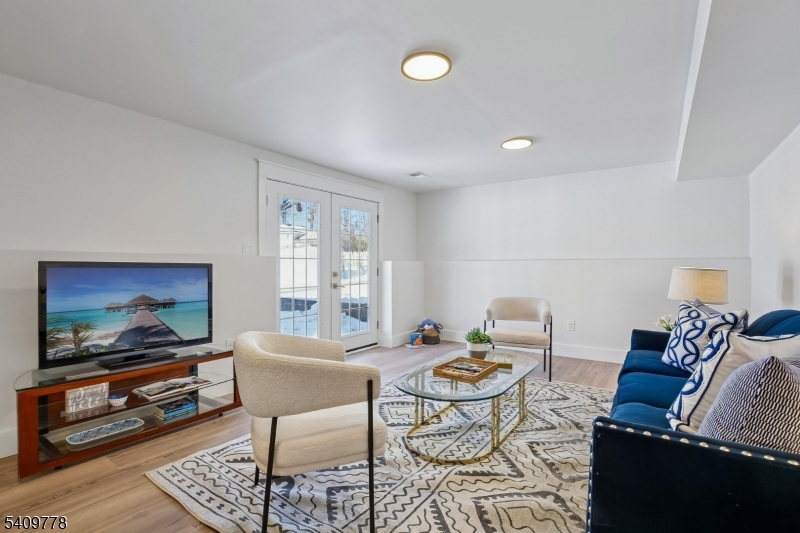 91 Warren Road West Orange, NJ 07052 - Photo 24 of 40