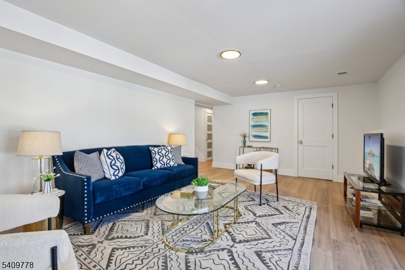 91 Warren Road West Orange, NJ 07052 - Photo 26 of 40